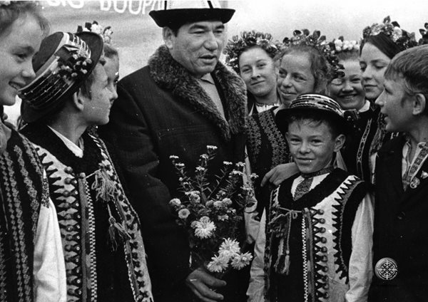 After his 1958 novella <i>Jamila</i> was smuggled out of the Soviet Union and translated into French, Aitmatov became a global figure known for his broad humanitarianism and defense of local cultures.&nbsp;